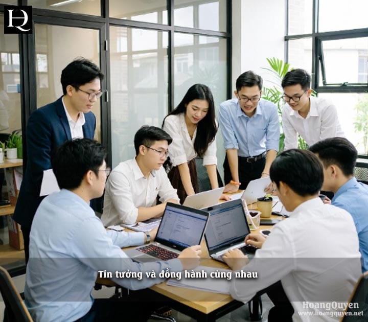 tin-tuong-va-dong-hanh